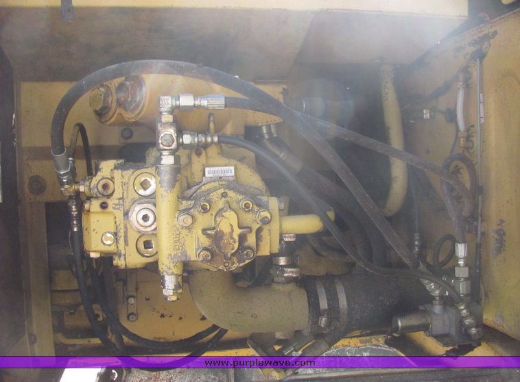 image for item 4660 1994 Komatsu PC220LC-6 excavator