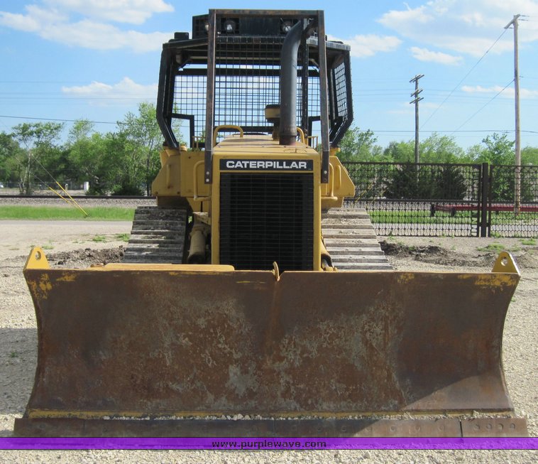 image for item 4713 Caterpillar D5H dozer