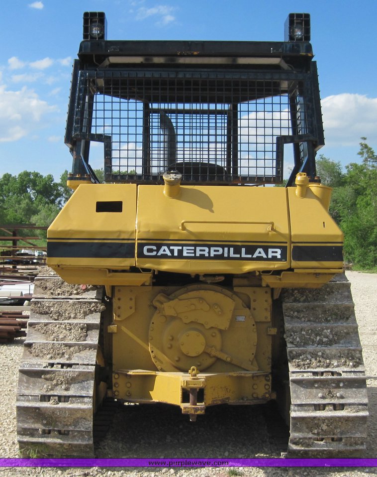 image for item 4713 Caterpillar D5H dozer