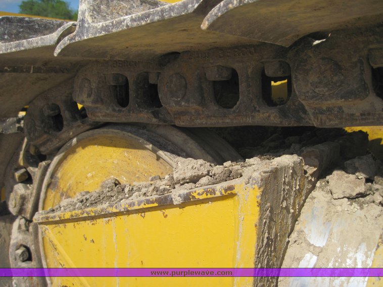 image for item 4713 Caterpillar D5H dozer