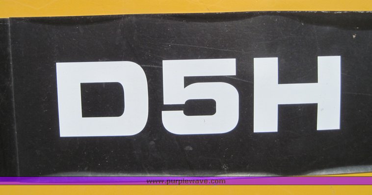 image for item 4713 Caterpillar D5H dozer