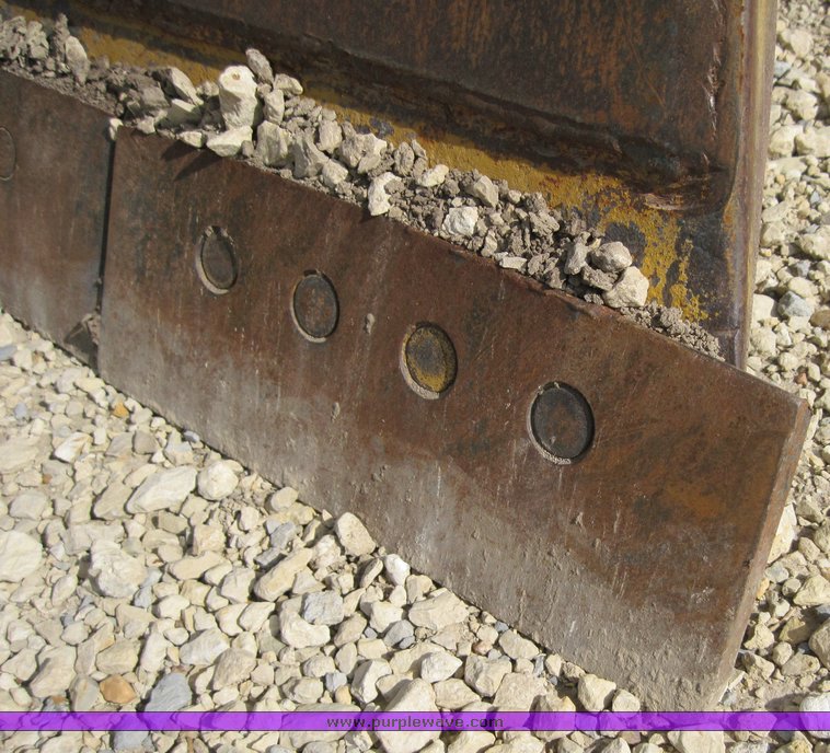 image for item 4713 Caterpillar D5H dozer