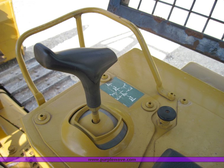 image for item 4713 Caterpillar D5H dozer