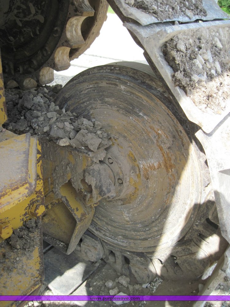 image for item 4713 Caterpillar D5H dozer