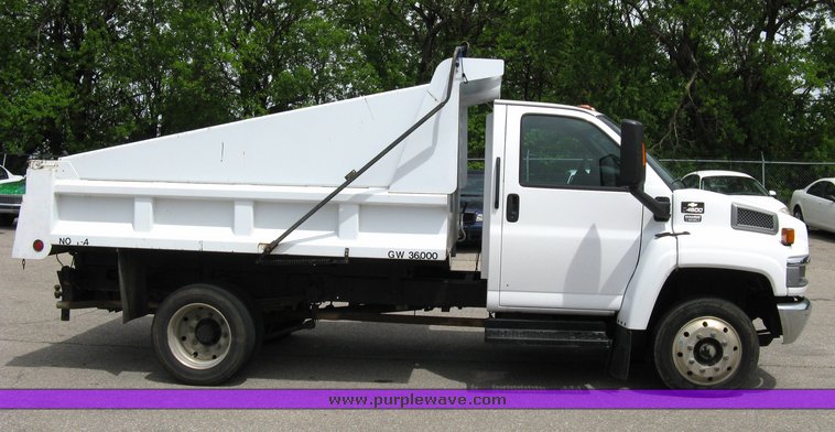 image for item 5003 2002 Chevrolet C4500 dump truck