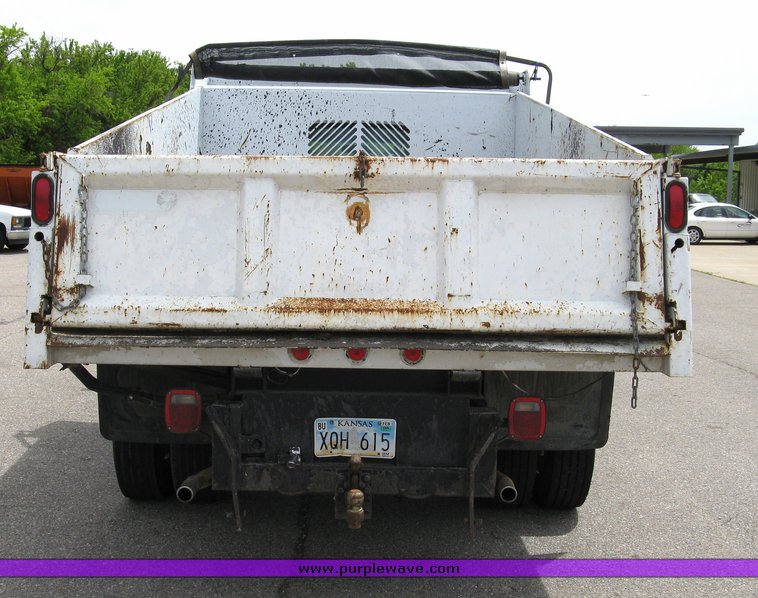 image for item 5003 2002 Chevrolet C4500 dump truck
