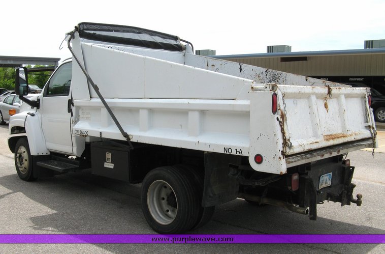 image for item 5003 2002 Chevrolet C4500 dump truck