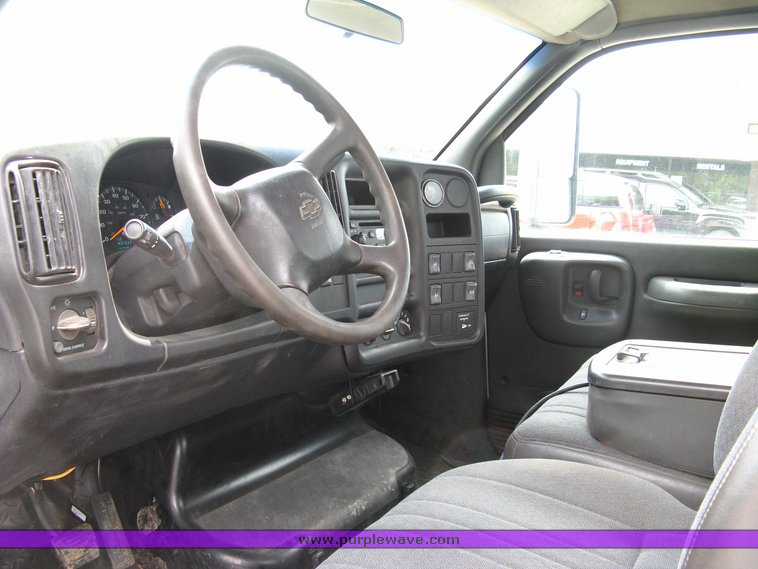 image for item 5003 2002 Chevrolet C4500 dump truck