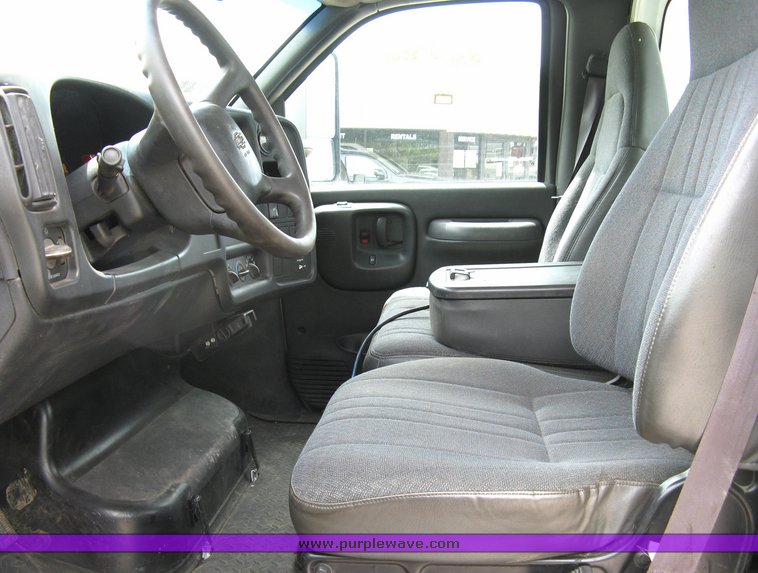 image for item 5003 2002 Chevrolet C4500 dump truck