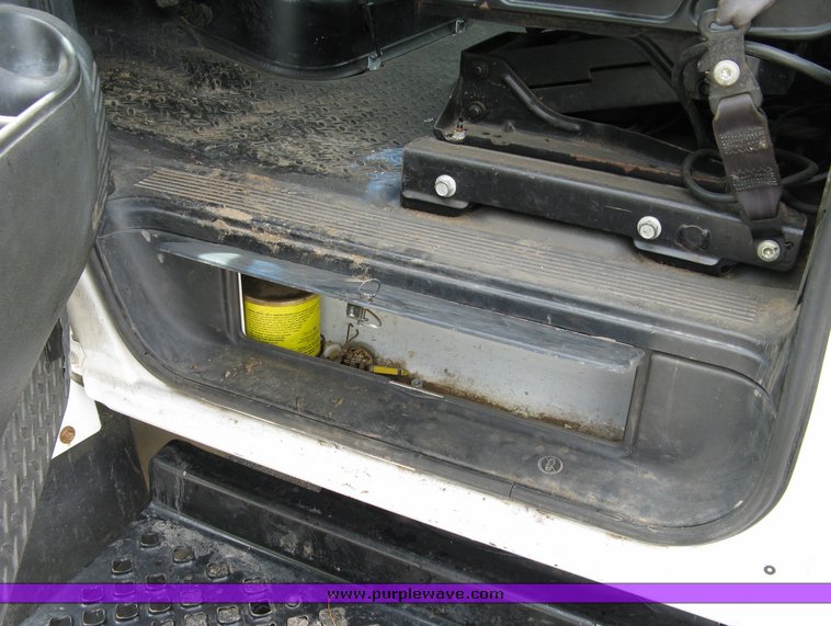 image for item 5003 2002 Chevrolet C4500 dump truck