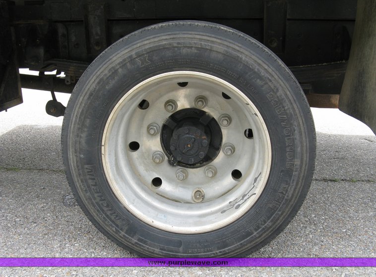 image for item 5003 2002 Chevrolet C4500 dump truck