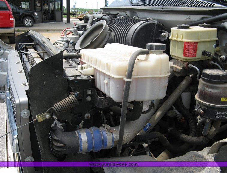 image for item 5003 2002 Chevrolet C4500 dump truck