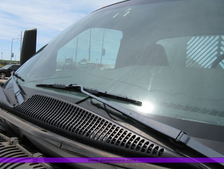 image for item 5003 2002 Chevrolet C4500 dump truck