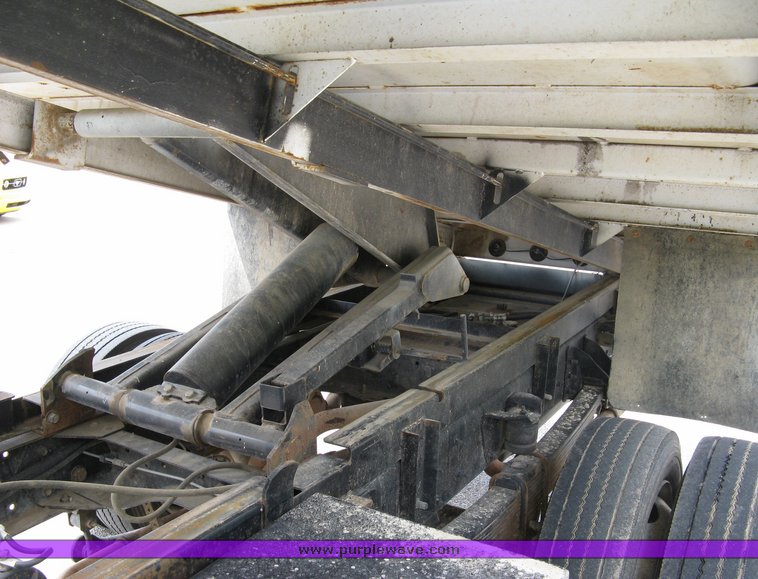 image for item 5003 2002 Chevrolet C4500 dump truck