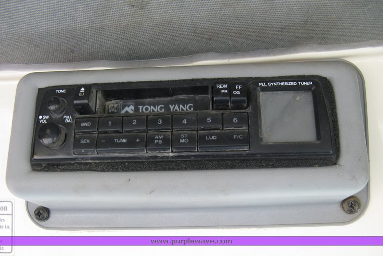 image for item 5004 2004 Mahindra 4510 4WD cab tractor with Mahindra ML114 loader and 6' bucket