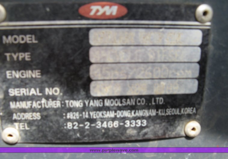 image for item 5004 2004 Mahindra 4510 4WD cab tractor with Mahindra ML114 loader and 6' bucket