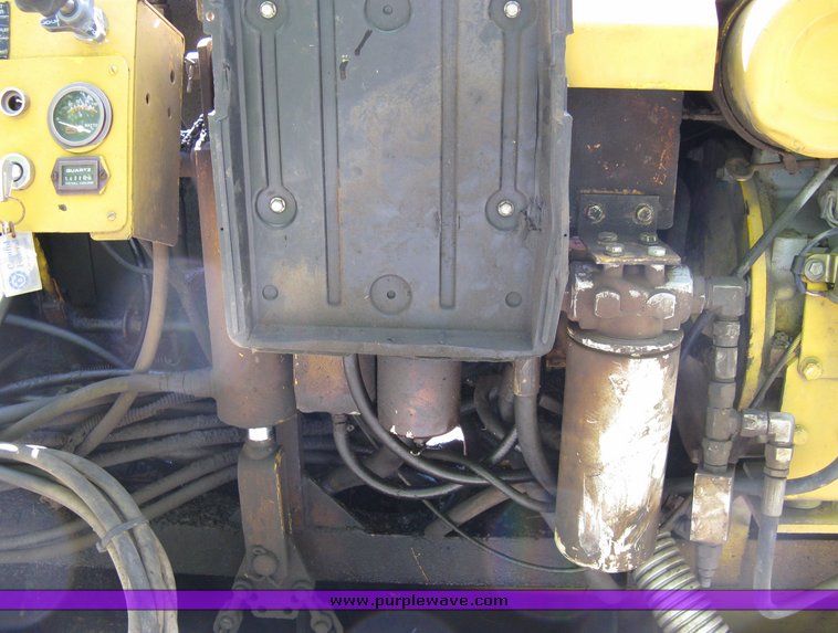 image for item 5005 Gehl 1448 asphalt paver