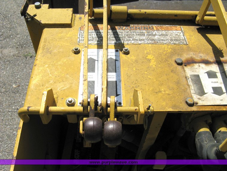 image for item 5005 Gehl 1448 asphalt paver