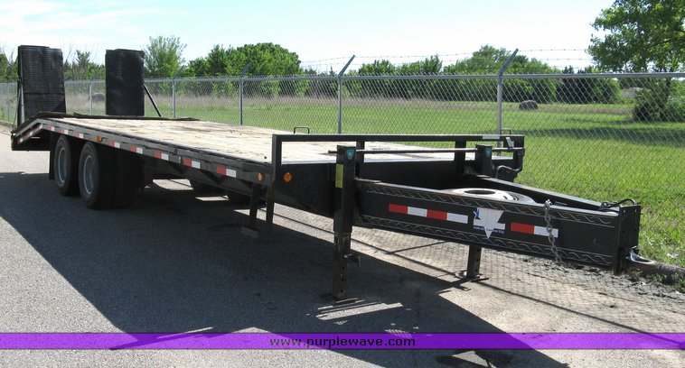 image for item 5008 2004 PJ 20' pintle hitch trailer