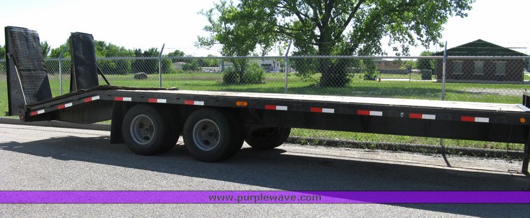 image for item 5008 2004 PJ 20' pintle hitch trailer