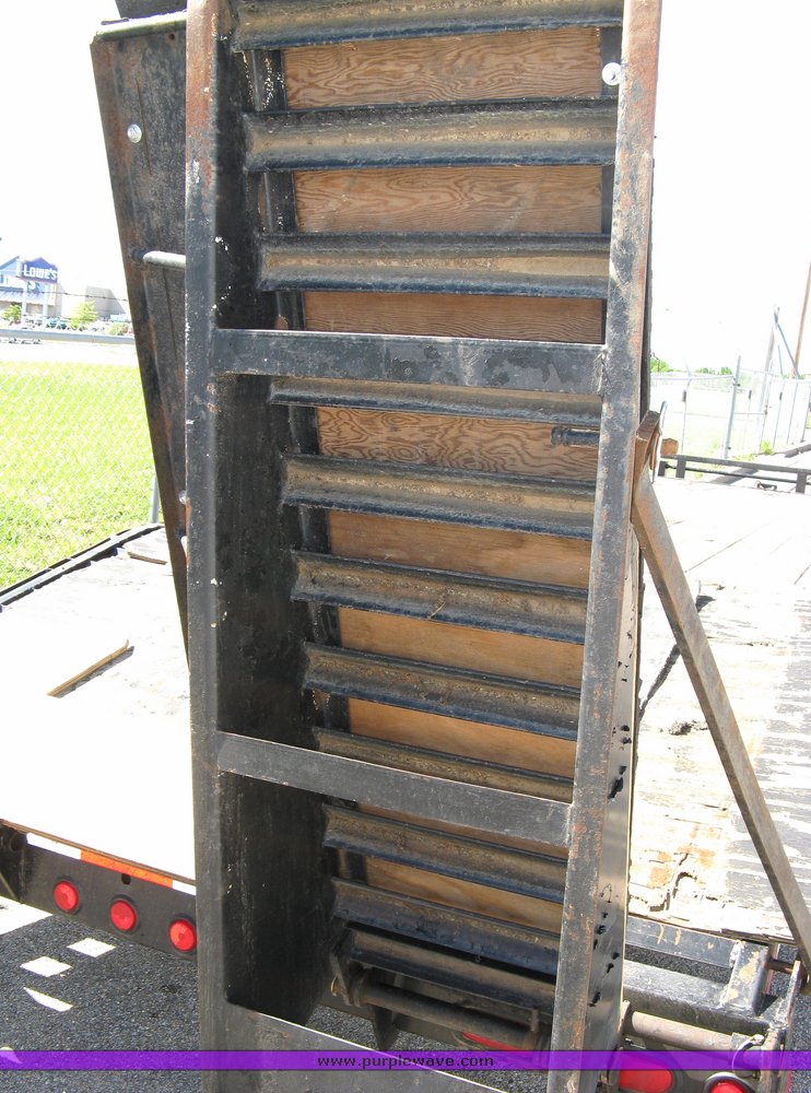 image for item 5008 2004 PJ 20' pintle hitch trailer