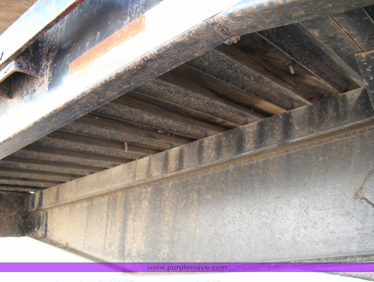 image for item 5008 2004 PJ 20' pintle hitch trailer