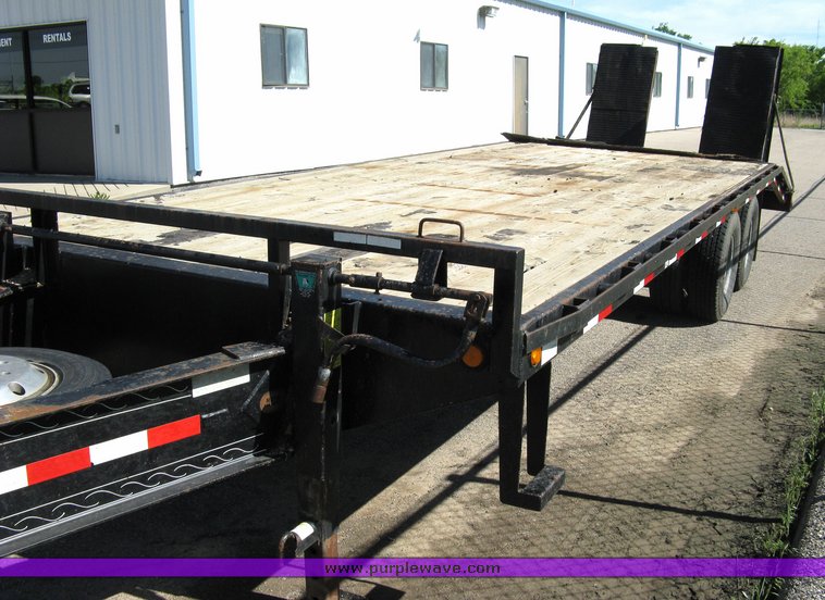 image for item 5008 2004 PJ 20' pintle hitch trailer