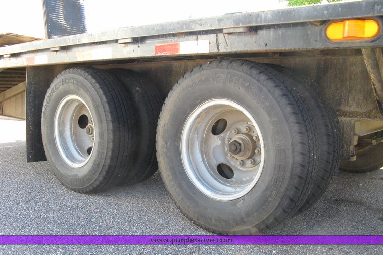 image for item 5008 2004 PJ 20' pintle hitch trailer