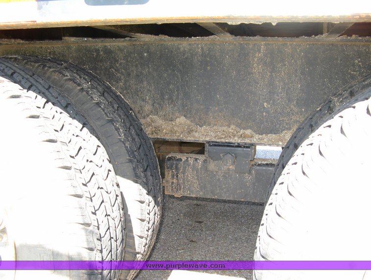 image for item 5008 2004 PJ 20' pintle hitch trailer