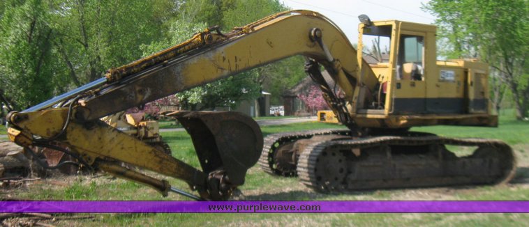 image for item 7110 1985 Caterpillar 231 hydraulic excavator