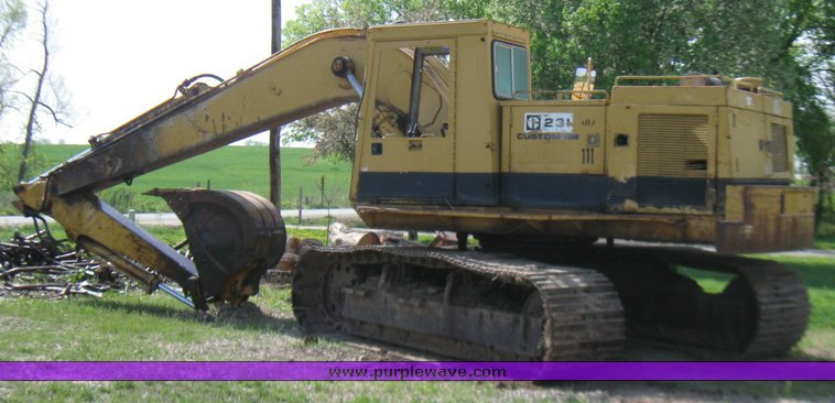 image for item 7110 1985 Caterpillar 231 hydraulic excavator