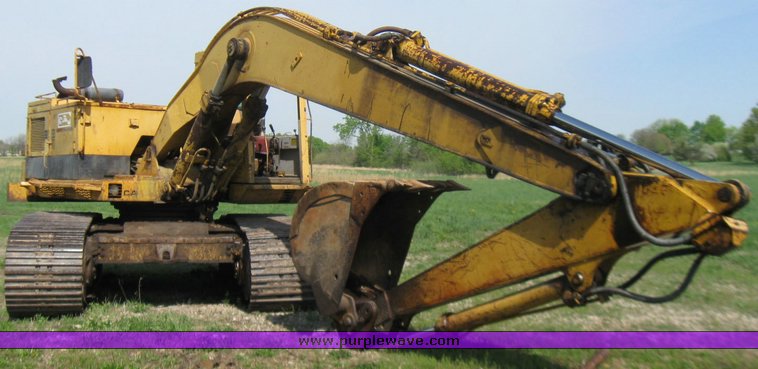 image for item 7110 1985 Caterpillar 231 hydraulic excavator