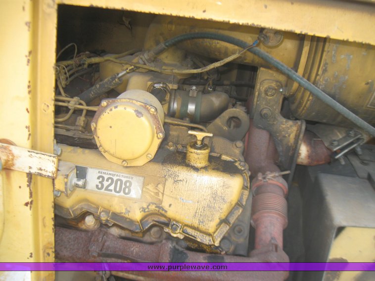 image for item 7110 1985 Caterpillar 231 hydraulic excavator