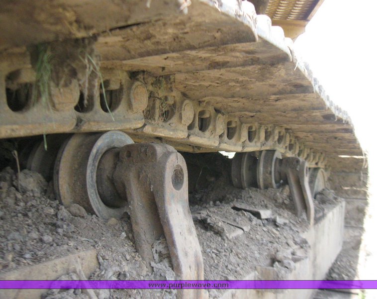 image for item 7110 1985 Caterpillar 231 hydraulic excavator