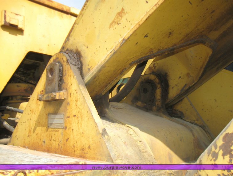 image for item 7110 1985 Caterpillar 231 hydraulic excavator