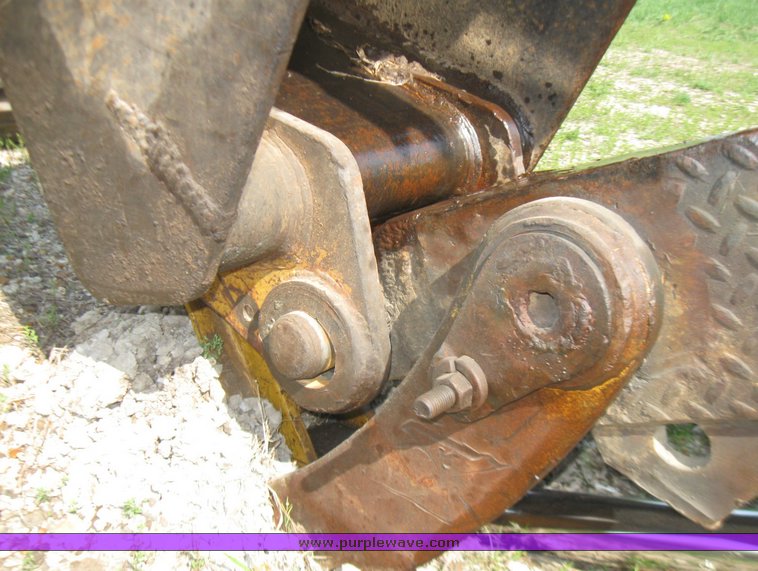 image for item 7110 1985 Caterpillar 231 hydraulic excavator