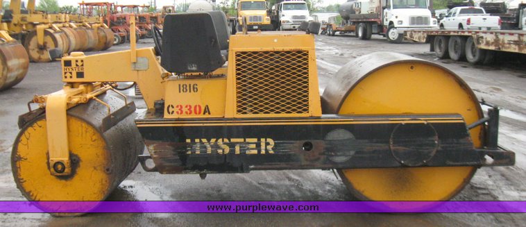 image for item 7362 Hyster C330A roller
