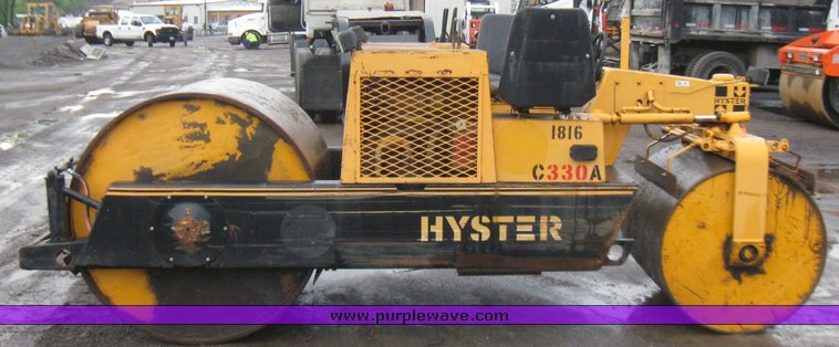 image for item 7362 Hyster C330A roller