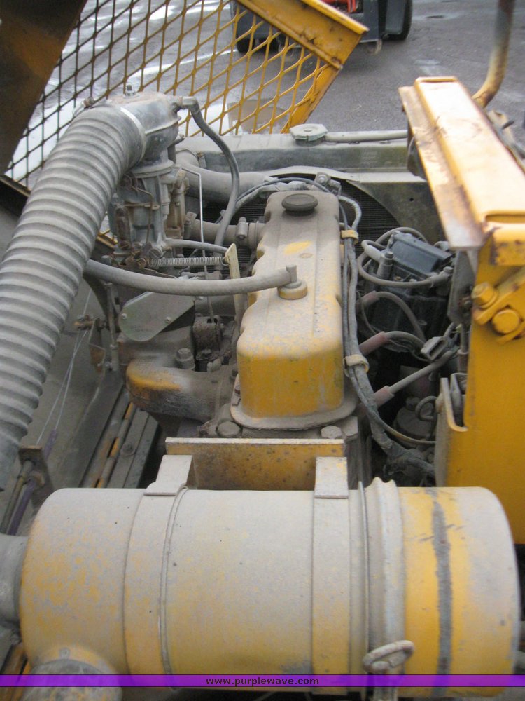 image for item 7362 Hyster C330A roller