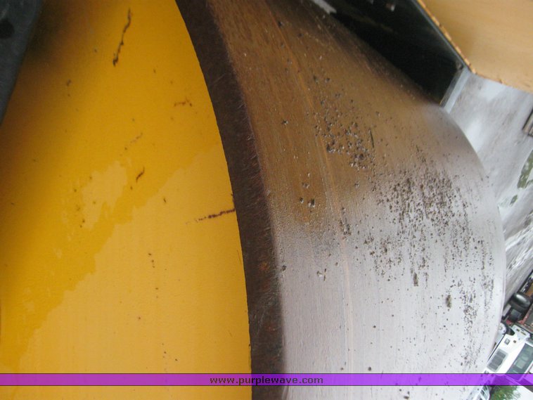 image for item 7362 Hyster C330A roller