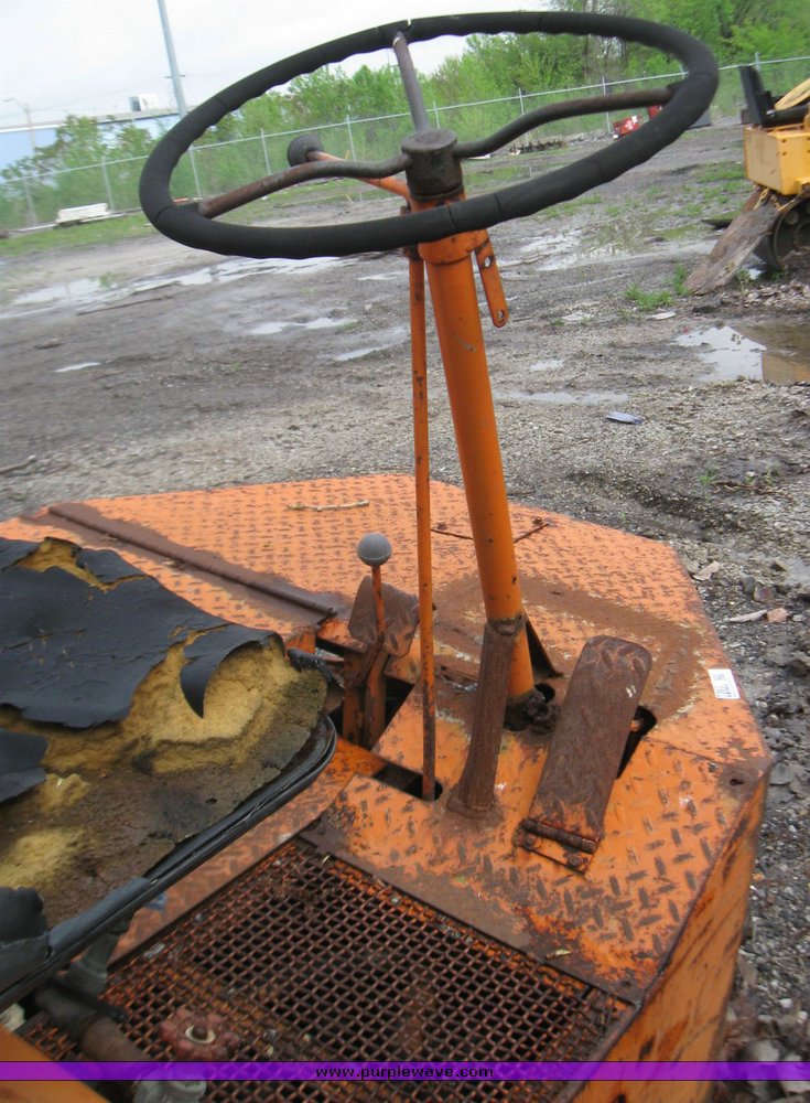 image for item 7363 Rosco Vibrapac roller