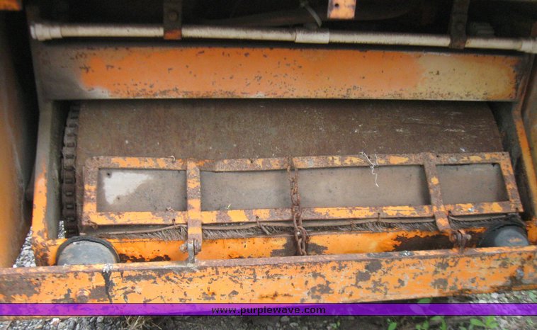 image for item 7363 Rosco Vibrapac roller