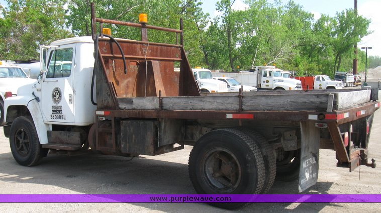 image for item 7366 1979 International truck