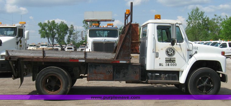 image for item 7366 1979 International truck