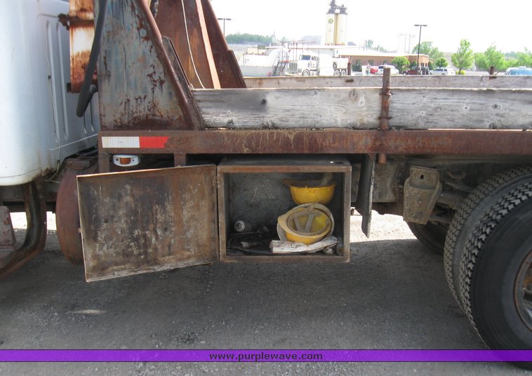 image for item 7366 1979 International truck