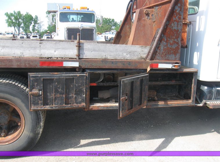 image for item 7366 1979 International truck