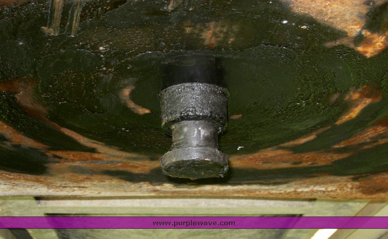 image for item 9006 Aluminum tanker trailer