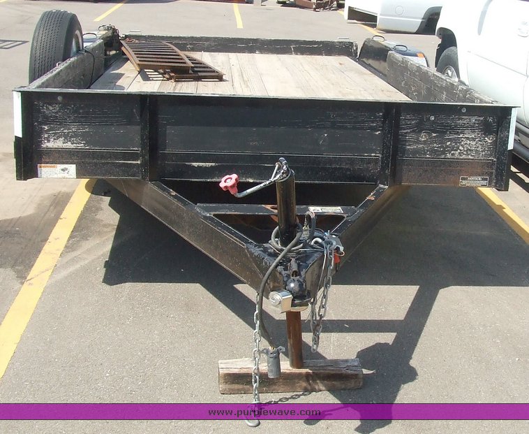 image for item 2050 2006 H&H 22' tandem axle trailer