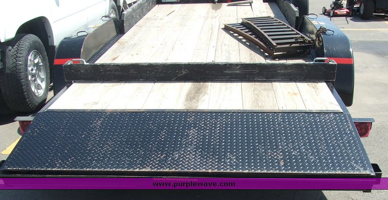 image for item 2050 2006 H&H 22' tandem axle trailer