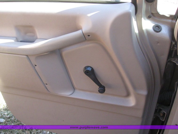 image for item 4234 1993 Ford Aerostar